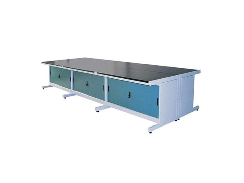 �����ʵ��̨